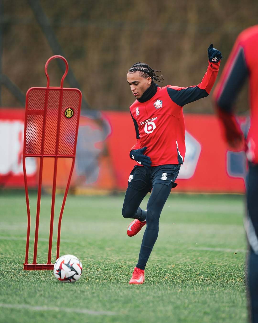 巴黎圣日耳曼客场大胜，实现翻盘