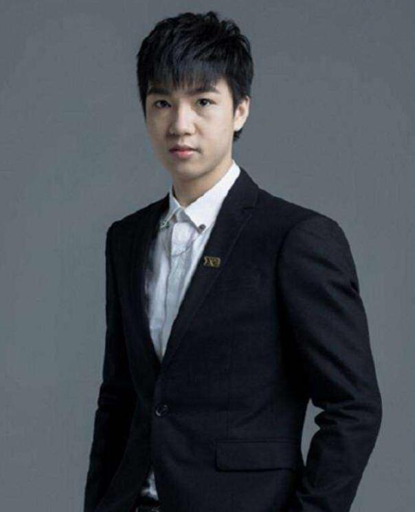 穆古鲁扎关键节点回归赛场，RNG带队取胜！